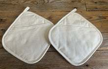 Load image into Gallery viewer, Pair of Cream Quilted Cotton Oven Pan Holders