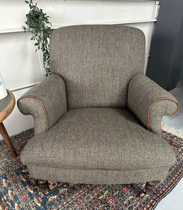 Ex Display Harris Tweed Richmond Chair