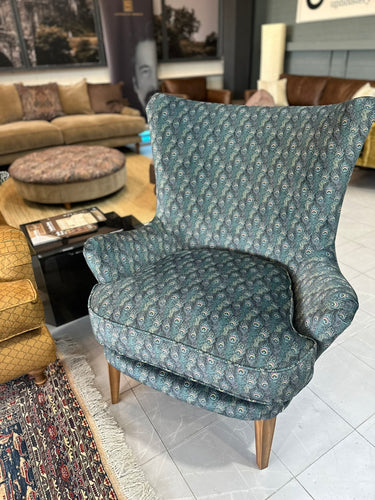 Ex Display Cambridge Peacock Chair Covered With Laurence Llewelyn-Bowen Fabric