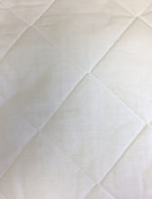 Load image into Gallery viewer, Quilted Mattress Protector 8&quot; Deep (3ft Single)