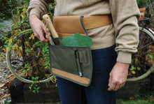 Load image into Gallery viewer, https://images.esellerpro.com/2278/I/146/384/GT04-garden-gardening-adjustable-tool-belt-apron-khaki-green-2.jpg